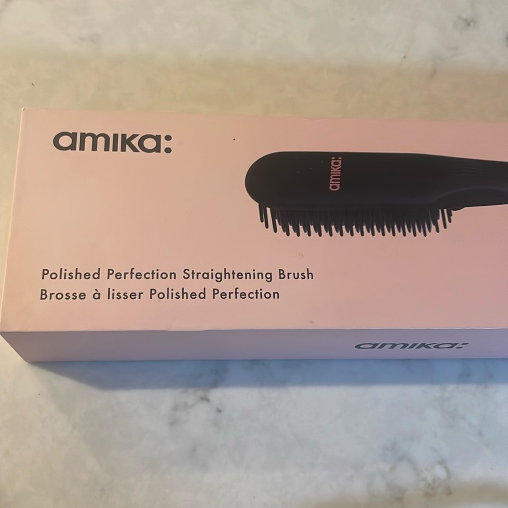 Amika Straightening Brush